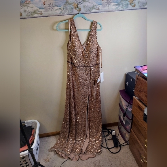 NWT Mac duggal style 5539 gown - Picture 2 of 8